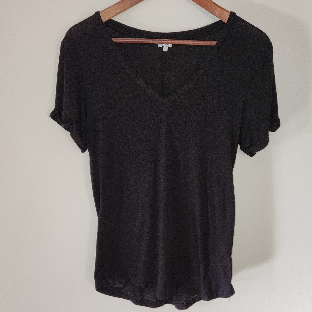 Kismet Black V-Neck Short Sleeve Tee